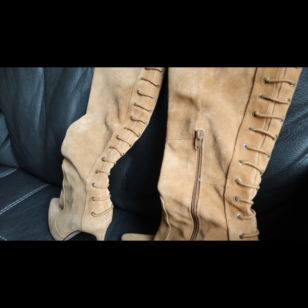 Tan Over The Boots - Picture 4 of 6
